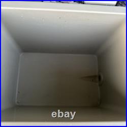 YETI Roadie 20 Hard Cooler Desert Tan with Handle Discontinued