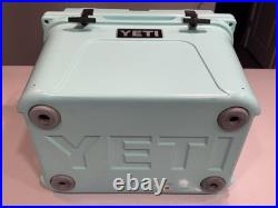 YETI Roadie 20 Hard Cooler Seafoam Limited Edition (Discontinued)