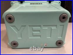 YETI Roadie 20 Hard Cooler Seafoam Limited Edition (Discontinued)