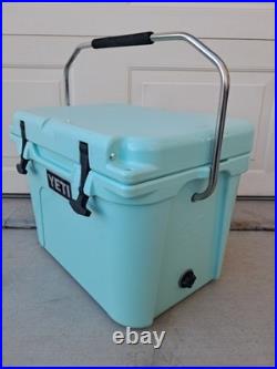 YETI Roadie 20 Hard Cooler Seafoam Limited Edition Discontinued With Paperwork