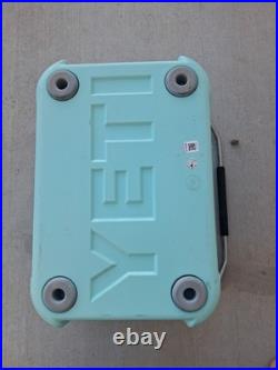 YETI Roadie 20 Hard Cooler Seafoam Limited Edition Discontinued With Paperwork