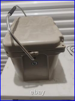 YETI Roadie 20 Hard Cooler Tan with Handle Discontinued