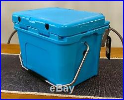 YETI Roadie 20 Reef Blue cooler DISCONTINUED STYLE & COLOR
