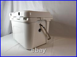 YETI Roadie 20 YR20W White Cooler With Handle Super Strong Design