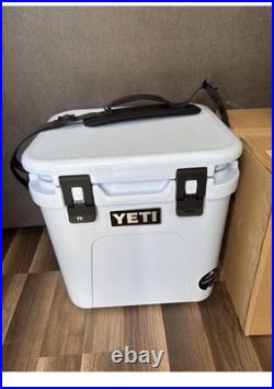 YETI Roadie 24 2.0 Hard Cooler Big Sky Blue