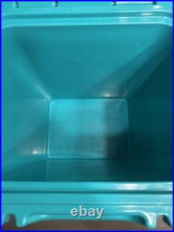 YETI Roadie 24 Aquifer Blue 22 Quart Hard Cooler Discontinued