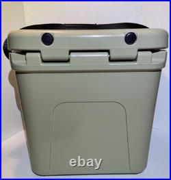 YETI Roadie 24 Cooler Handle Dual Latch Insulated Tan