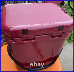 YETI Roadie 24 Cooler- Harvest Red NWT discontinued RARE. NICE