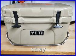 YETI Roadie 25 Desert Tan Cooler Used Condition (discontinued rare)