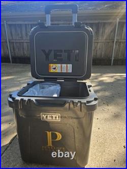 YETI Roadie 48 Wheeled Cooler Charcoal Grey
