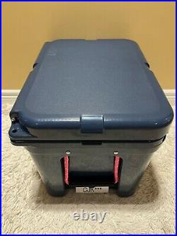 YETI TUNDRA 35 hard cooler? CUSTOM NAVY! +DRY GOODS BASKET+? PINK LATCH KIT