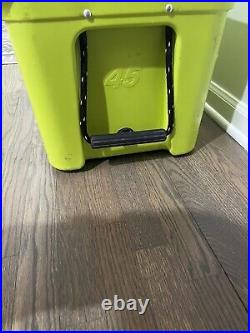 YETI TUNDRA 45 Chartreuse Green LIMITED EDITION Authentic