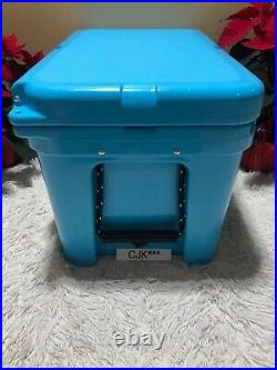 YETI TUNDRA 45 HARD COOLER withDRY GOODS BASKET-VERY RARE? LTD ED? REEF BLUE