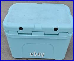 YETI Tundra 35 Cooler in Seafoam Discontinued Limited Edition Color USED