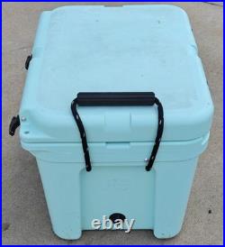 YETI Tundra 35 Cooler in Seafoam Discontinued Limited Edition Color USED