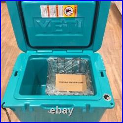 YETI Tundra 35 Limited Edition Hard Cooler Aquifer Blue NWT