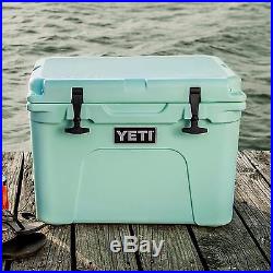 YETI Tundra 35 Qt. Heavy Duty Cooler Outdoor Camping Ice Box YETI35 Seafoam