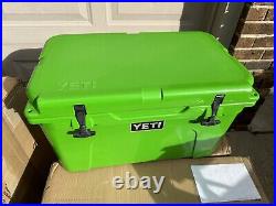 YETI Tundra 45 Canopy Green Cooler In Hand EUC Limited Edition Color