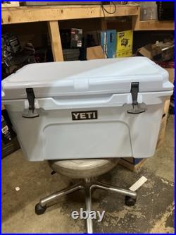 YETI Tundra 45 Cooler Big Sky Blue FREE SHIPPING