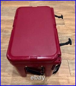 YETI Tundra 45 Cooler? Harvest Red? NWT