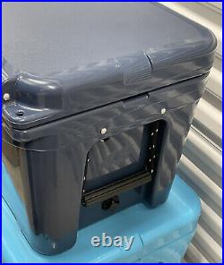 YETI Tundra 45 Navy Blue Cooler Used Store Display Nice! In Original Box
