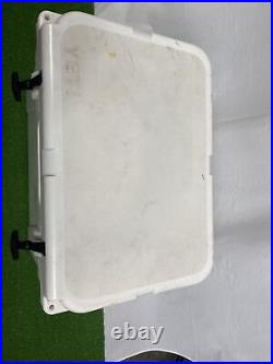 YETI Tundra 50 Quart Cooler with Handles Polar White