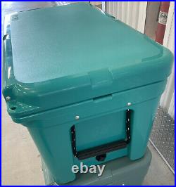 YETI Tundra 65 Cooler Aquifer Blue Teal NEW WithTag RARE SOLD OUT HARD TO GET NICE