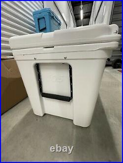 YETI YT105W Tundra 105 Hard Cooler White New In Box No Tag