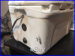 YETI roadie 25 cooler White Discontinued Model