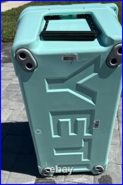 Yeti 65 Tundra Cooler Seafoam Green With Seadek