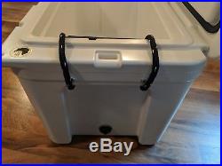 Yeti Cooler Ice Chest Leakproof Tundra Cooler White Authentic
