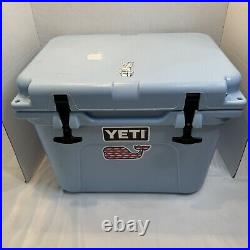 Yeti Cooler Roadie 20 Ice Blue Cooler Discontinued Retired