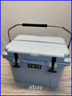 Yeti Cooler Roadie 20 Ice Blue Cooler Discontinued Retired #3716