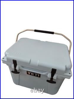 Yeti Cooler Roadie 20 Ice Blue Cooler Discontinued Retired #3716