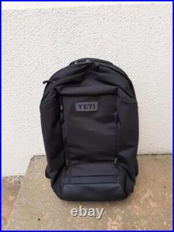 Yeti Crossroads 27 Backpack Black With Yeti Bottle Holder