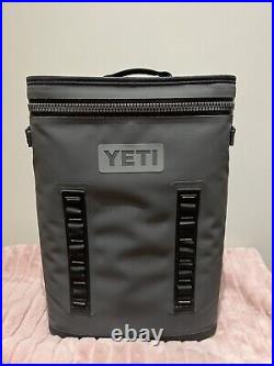 Yeti HOPPER BACKFLIP 24 SOFT COOLER CHARCOAL