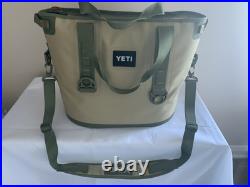 Yeti Hooper 30 Leakproof Portable Cooler