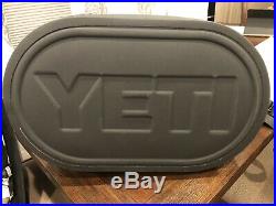 Yeti Hopper 30 Soft Cooler Charcoal BRAND NEW and FREE SHIPPING