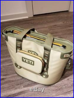 Yeti Hopper 30 Soft Cooler with Sidekick and Bottle Opener Field Tan