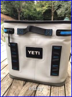 Yeti Hopper Flip 12 Portable Cooler Bag Fog Gray/Tahoe Blue