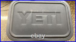 Yeti Hopper Flip 12 Soft Cooler Grey Limited Edition Coca Cola Rare