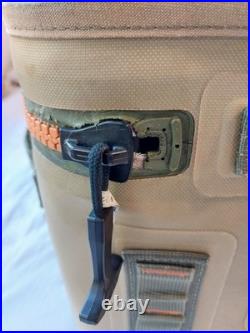 Yeti Hopper Flip 12 Soft Sided Cooler Green, Tan & Orange Rare Color