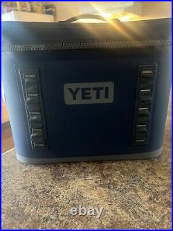 Yeti Hopper Flip 18 Soft Cooler Navy(NEW WITH TAGS)