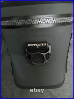 Yeti Hopper Flip 8 Soft Cooler Charcoal (18010130001) Used, GREAT condition