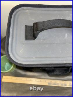 Yeti Hopper Flip 8 Soft Cooler Charcoal GUC (18010130001)