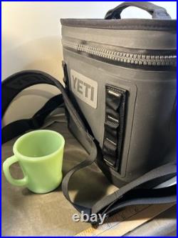 Yeti Hopper Flip 8 Soft Cooler Charcoal GUC (18010130001)