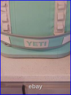 Yeti Hopper M30 RARE Soft Cooler Aquifer Blue Teal Seafoam Magnetic Opener