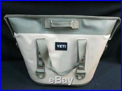 Yeti Hopper Two 30 (Green) Cooler Hydrolok Zipper