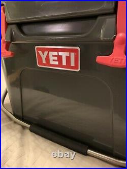 Yeti Roadie 20 Cooler Charcoal Red Tag and Emblem