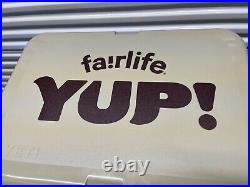 Yeti Roadie 20 Cooler Desert Tan NEW FAIRLIFE MILK withTags And US Flag Cushion